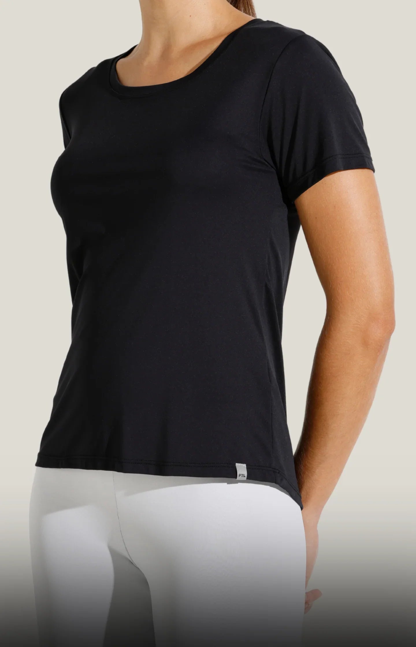 CAMISETAS E BLUSAS