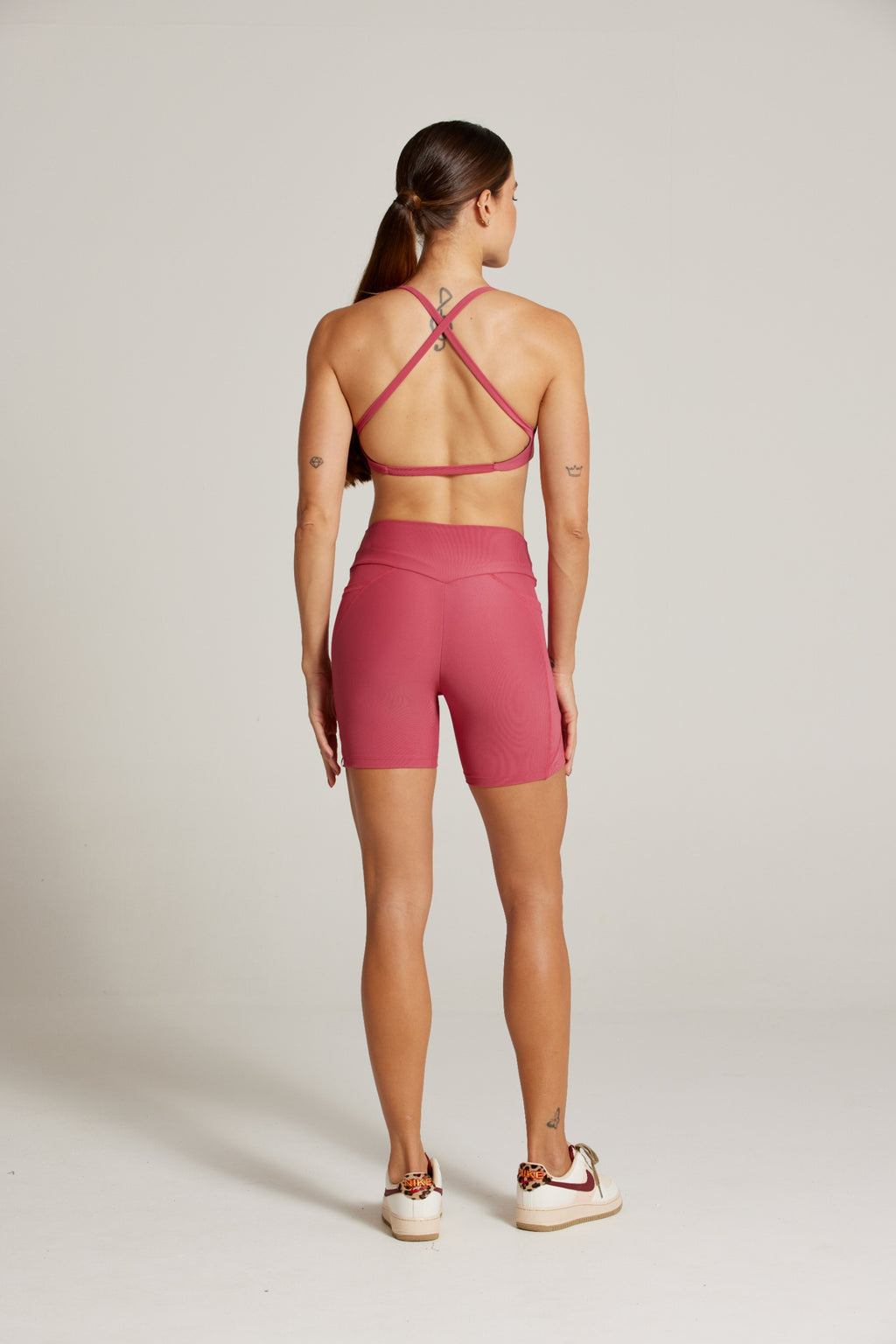 SHORT CANELADO COM BOLSO LIVING TX