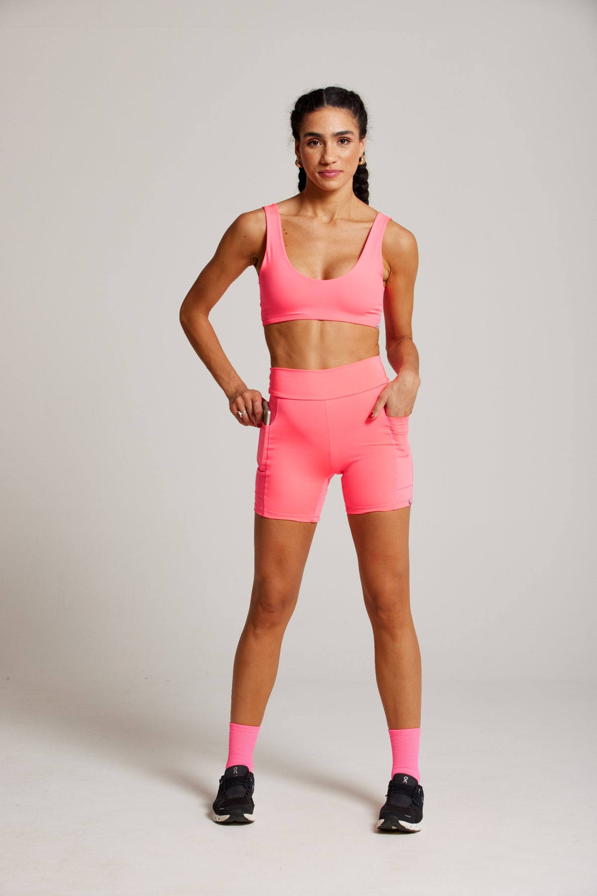 SHORT RUNNER