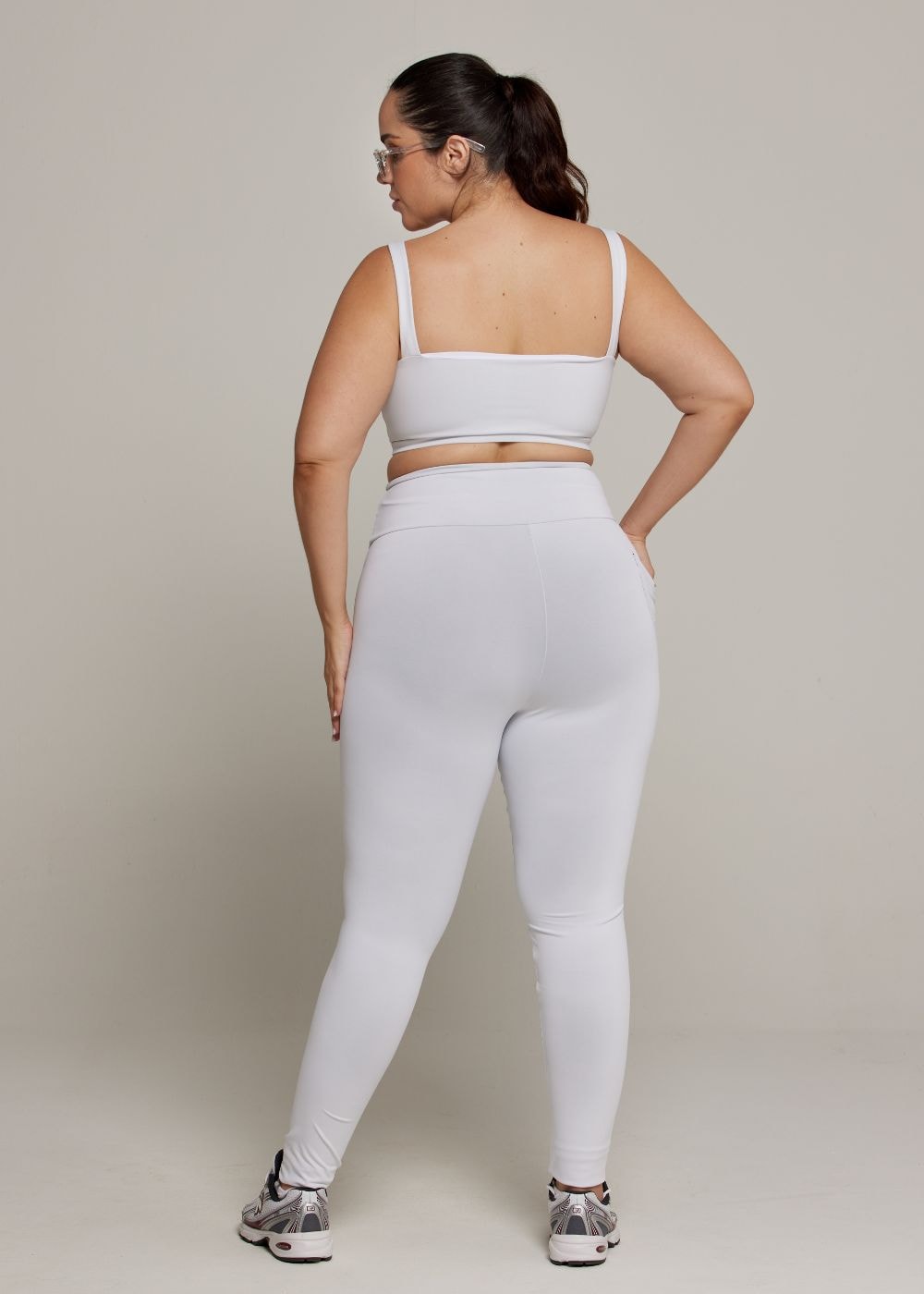 CALÇA LEGGING BLACKOUT COM BOLSO