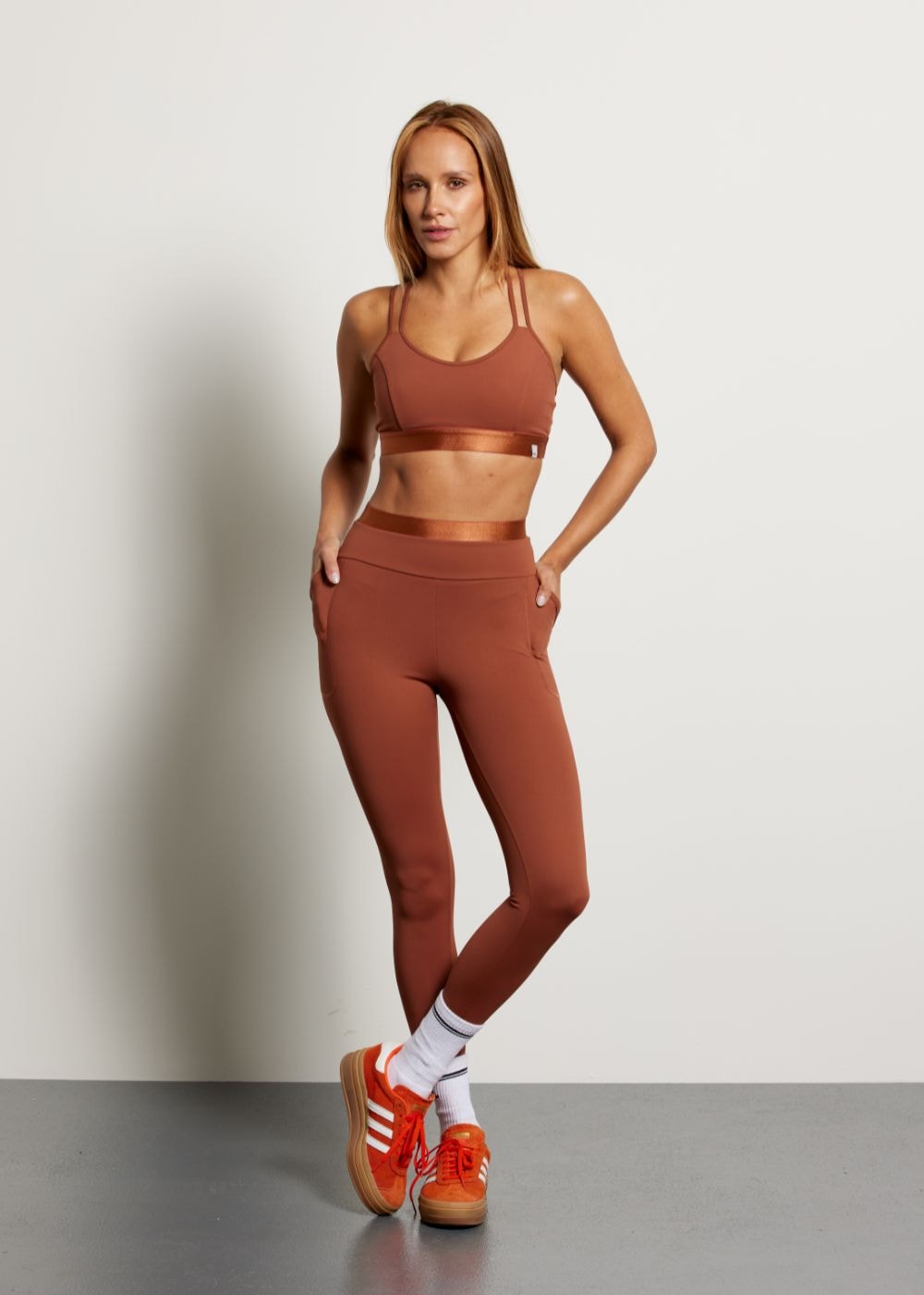 LEGGING COM BOLSO MOTION AR